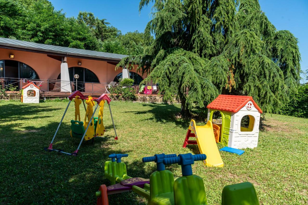 Camping Village Il Poggetto Troghi Kültér fotó